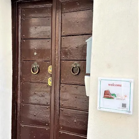 Nest To Colosseum Apartman